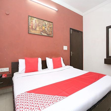 Oyo 12972 Hotel Krishna Castle Amritszár Kültér fotó