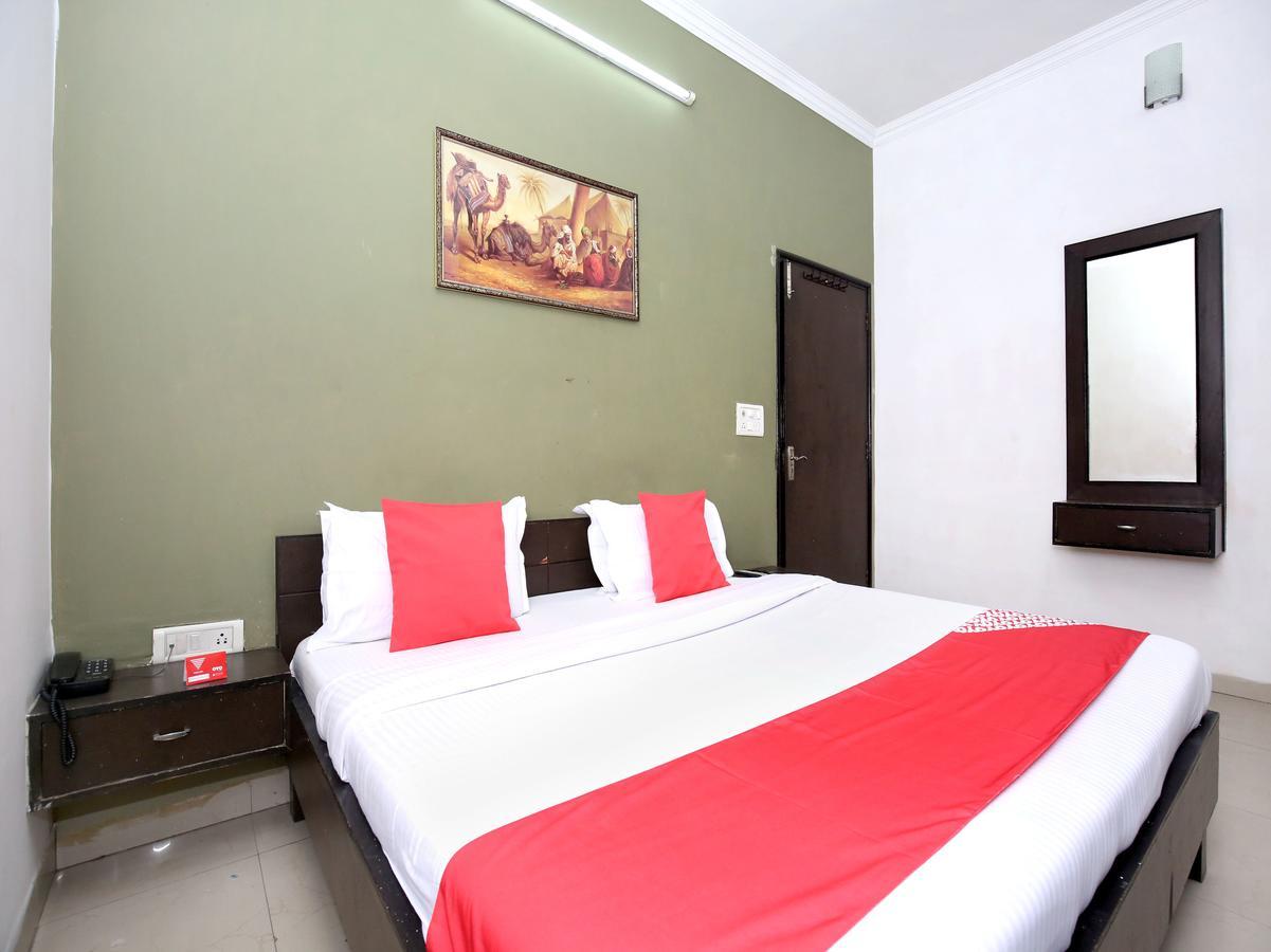 Oyo 12972 Hotel Krishna Castle Amritszár Kültér fotó
