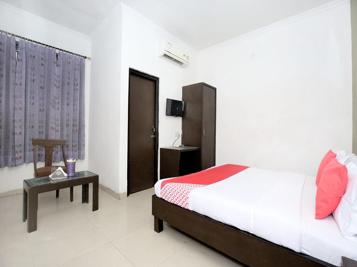 Oyo 12972 Hotel Krishna Castle Amritszár Kültér fotó