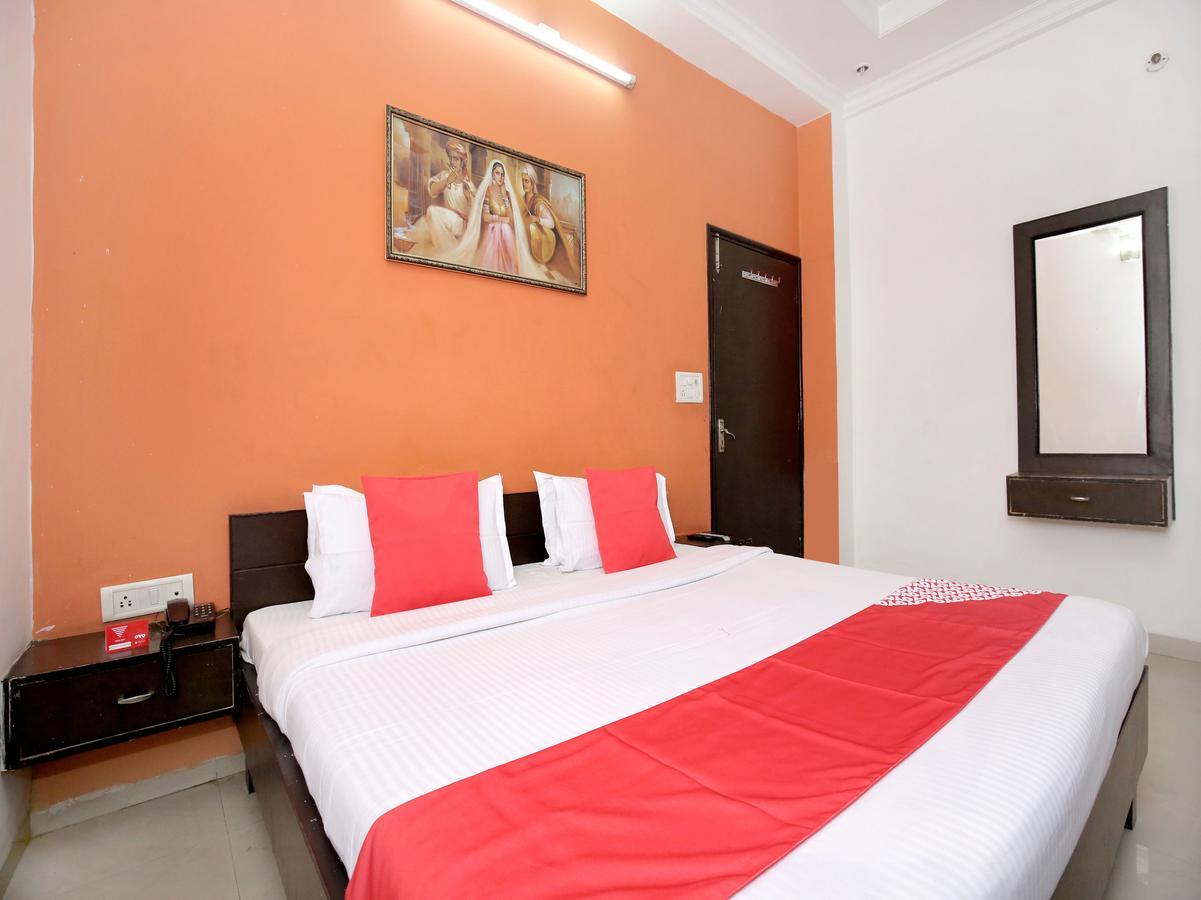 Oyo 12972 Hotel Krishna Castle Amritszár Kültér fotó